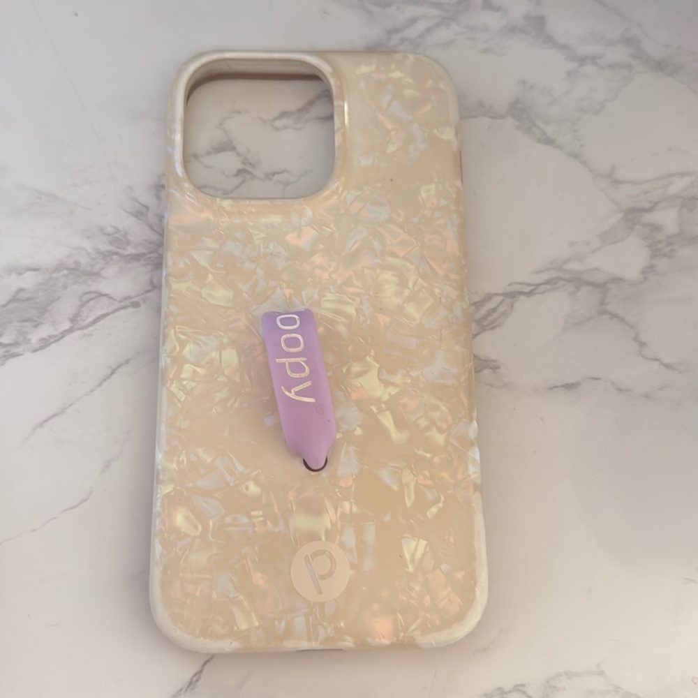 White Opal Shell Loopy Case with lilac loop